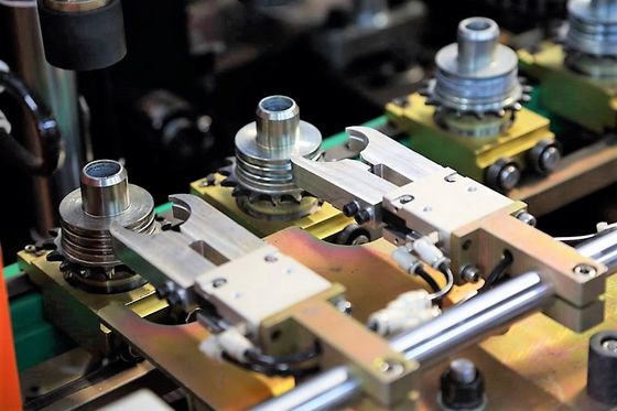 شراء كامل تلقائي 0 ~ 20L PET زجاجة زيت الماء المشروبات حاوية بلاستيكية ضربة صب الآلة online manufacture